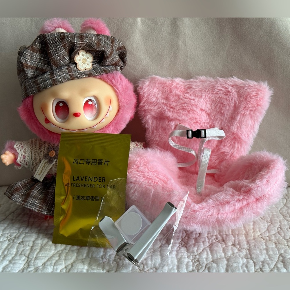 🔥 Fire Sale 🔥
Doll Pink “Fur” Car Seat w/ Vent Attachment